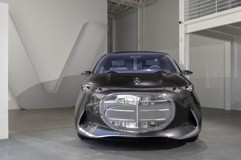 新世代MPVコンセプト「メルセデス・ベンツ ヴィジョン V」のエクステリア。