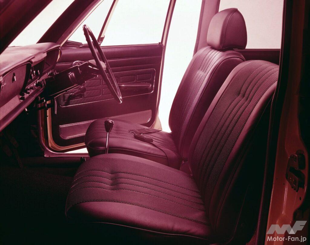 「スカイライン1800」のフロントシート