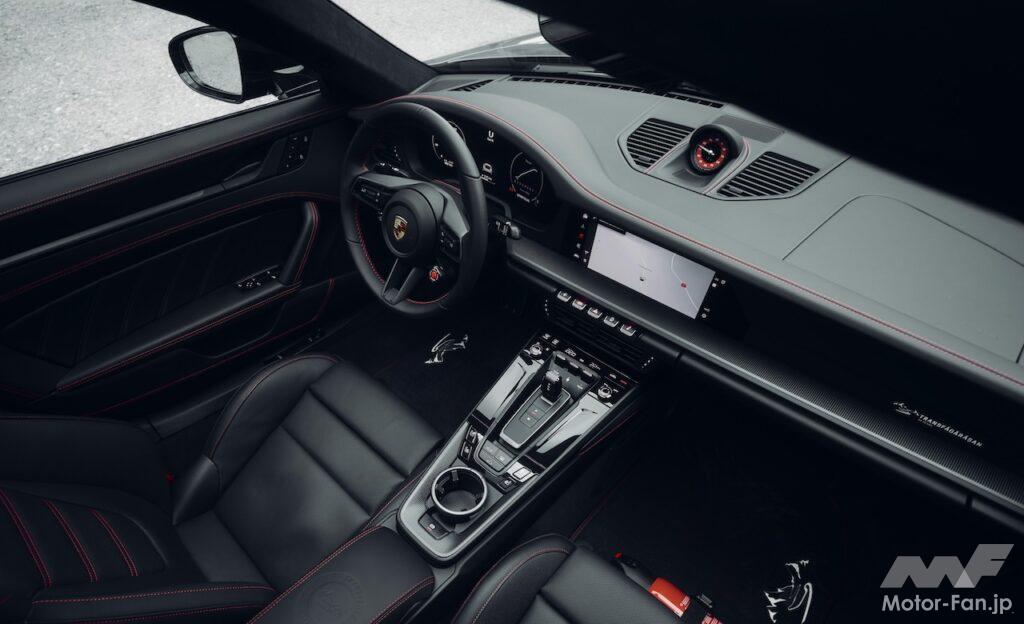 「911 カレラ 4 GTS “トリビュート トゥ トランスファガラシャン”」のインテリア。
