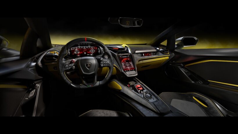 少量限定仕様「ランボルギーニ フェノメノ」のコクピット。