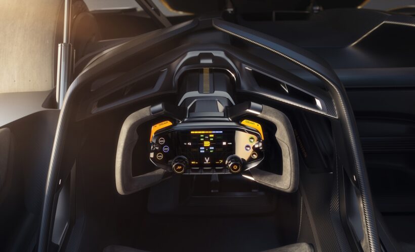 「ザ・クエイル」で初公開された「コルベット CX.R ビジョン グランツーリスモ」のコクピット。