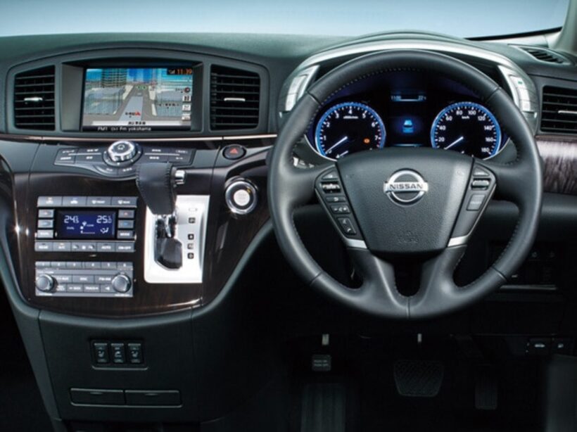 2010年にデビューした3代目「エルグランド・ライダー」のコクピット