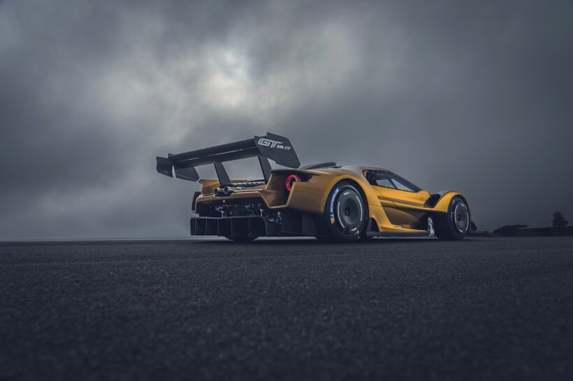 サーキット専用車「フォード GT Mk IV」のエクステリア。