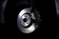 STIロゴ入りbrembo製17インチ対向4ポットフロントベンチレーテッドディスクブレーキ