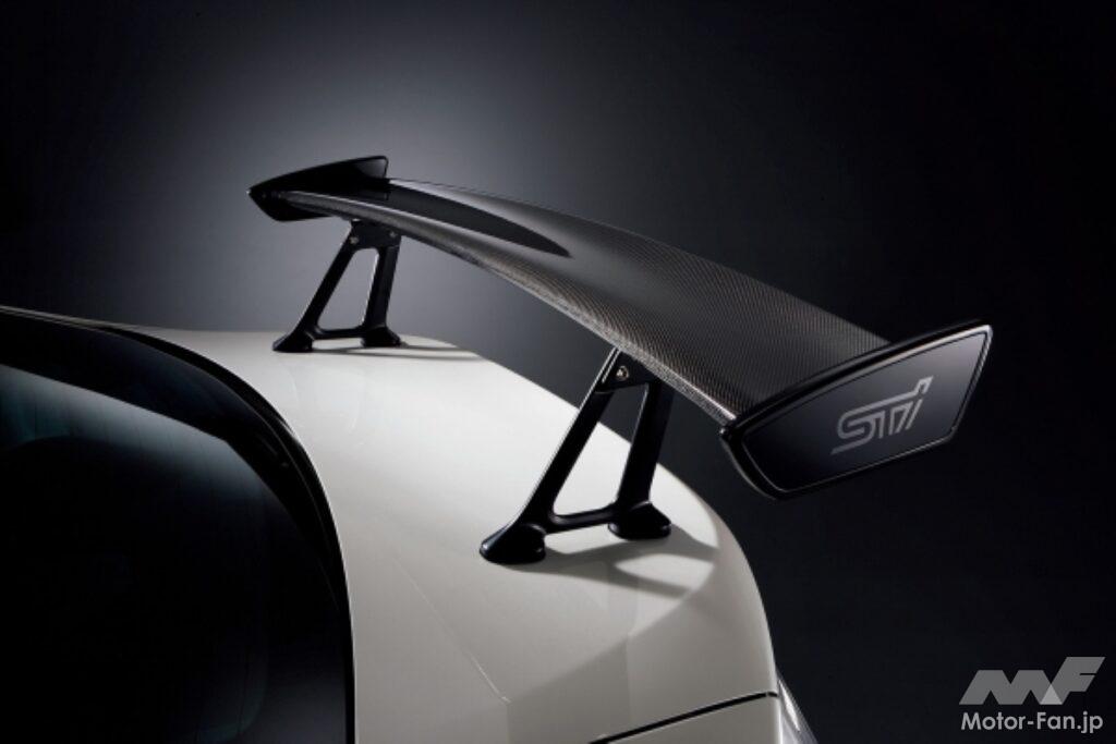 BRZ tS GT PACKAGEに装着されるSTI製ドライカーボンリヤスポイラー