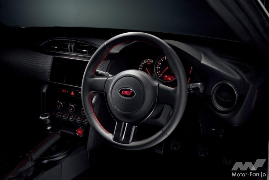 STIオーナメント入り専用高級本革巻ステアリングホイール