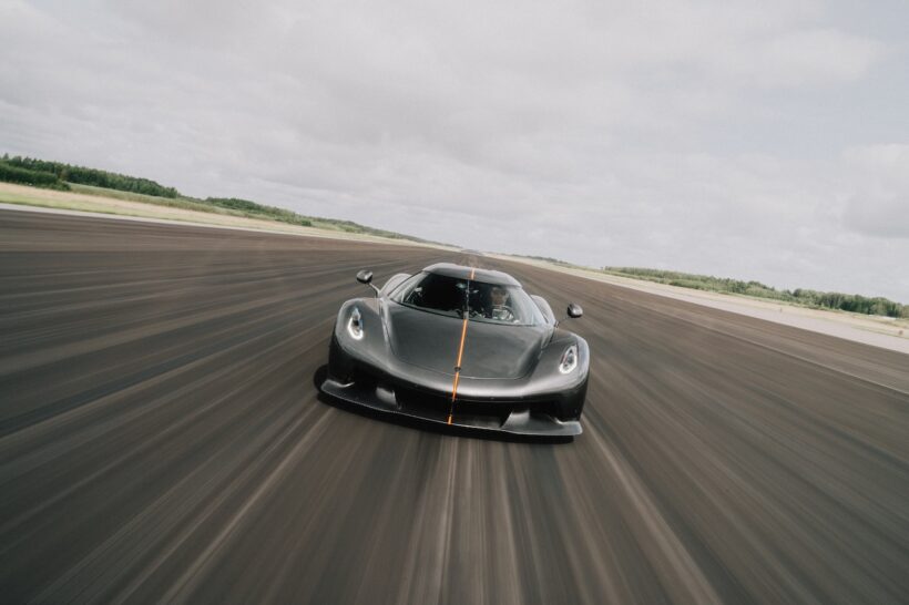 スウェーデンのオーレブロ空港において、ケーニグセグ ジェスコ アブソリュートが0-400-0km/hアタックを実施。従来の記録を上まわる25.21秒をマークした。