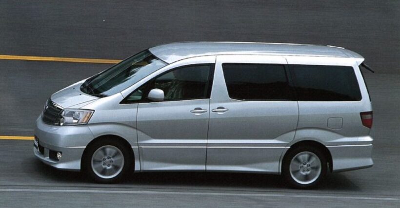 2002年にデビューした「アルファード」