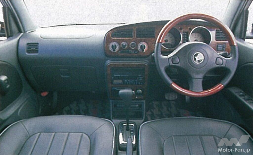 ダイハツ「ミラジーノ1000」のコクピット