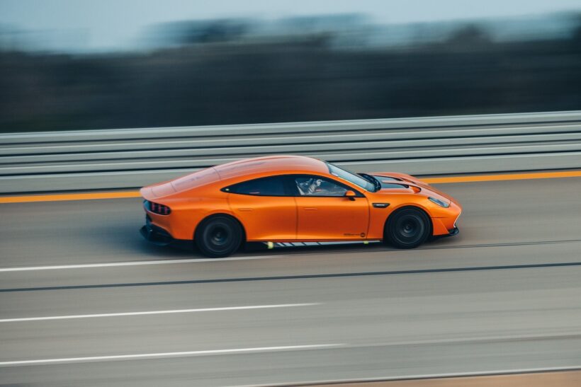 耐久走行チャレンジを敢行した「コンセプト AMG GT XX」。