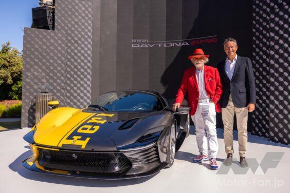 フェラーリ SP3 デイトナを落札した、ハーバート・ワートハイム博士（左）と、フェラーリのチーフ・コマーシャル＆マーケティング・オフィサーのエンリコ・ガリエラ（右）。