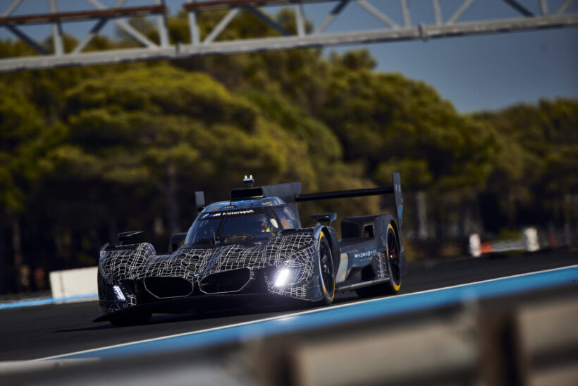 ポール・リカール・サーキットでテストを行う2026年仕様の「BMW M ハイブリッド V8」。