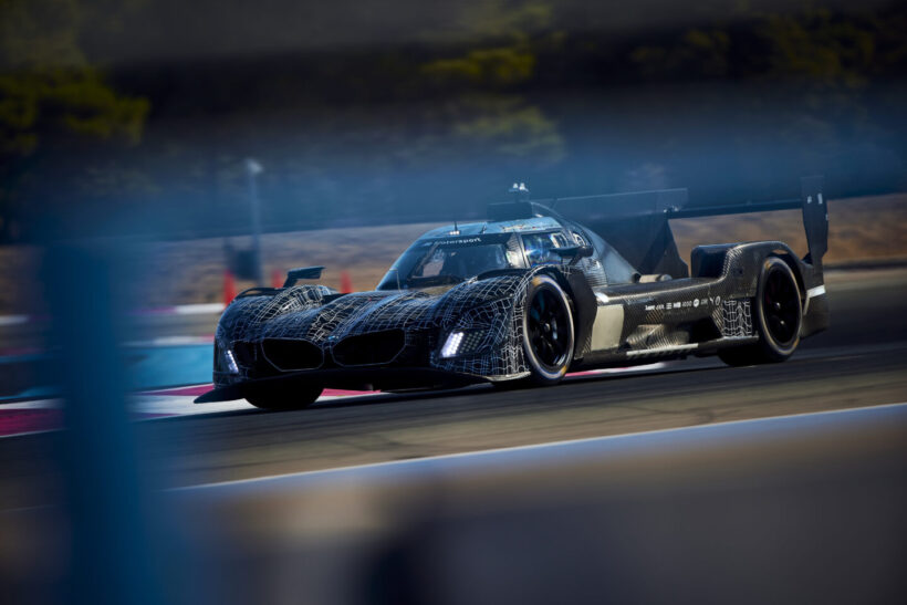 ポール・リカール・サーキットでテストを行う2026年仕様の「BMW M ハイブリッド V8」。