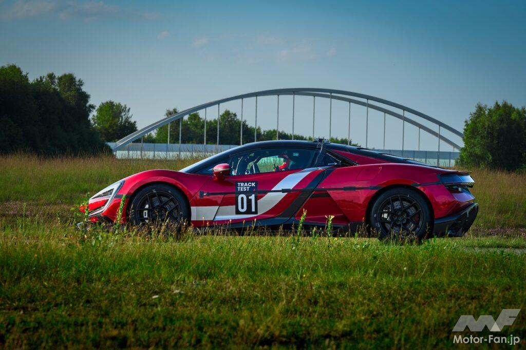 ヤンワン U9 トラックエディションは、高性能4モーターからなる「e4プラットフォーム」を搭載。システム最高出力は3000PSを超える。