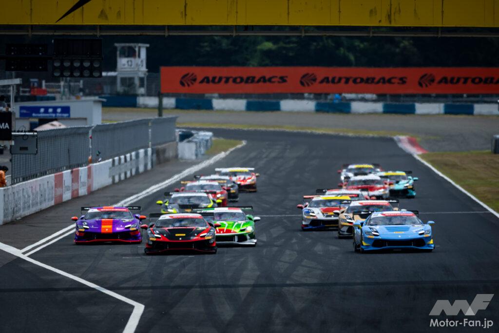 296 チャレンジが24台、488 チャレンジ Evoが2台で合計26台が年間チャンピオンの栄冠を求めてバトルを繰り広げた。