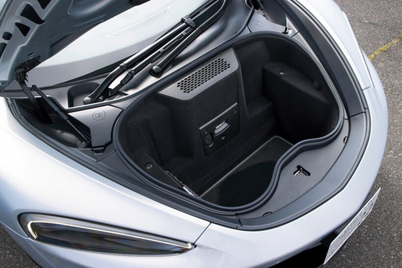 フロントには150Lのラゲージスペースが用意される。