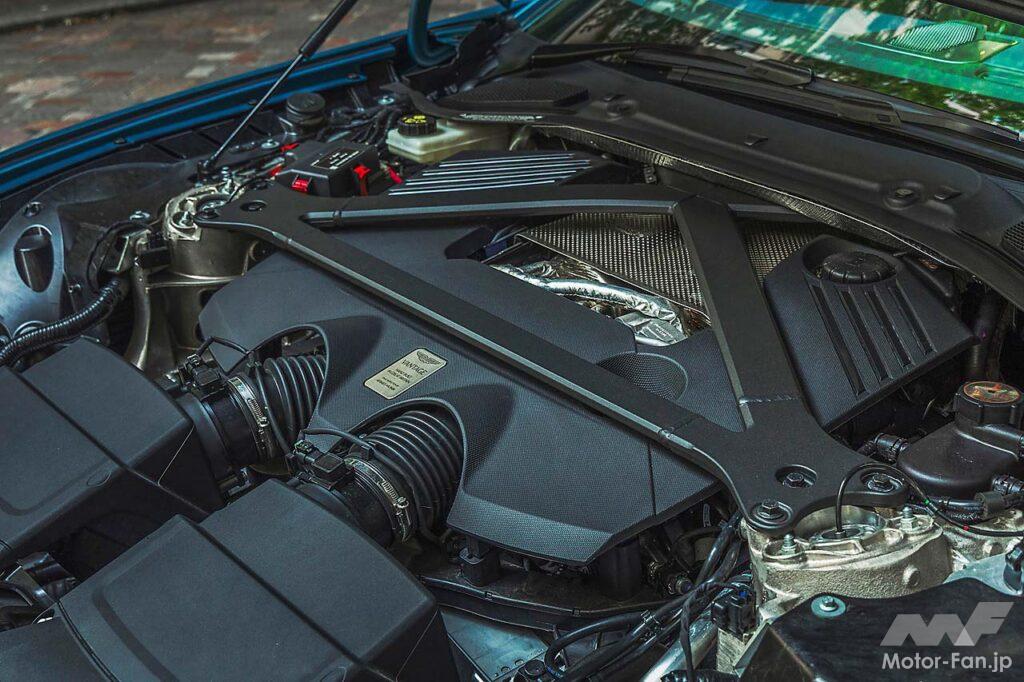 先代からターボの大型化やカムプロファイルの見直し、圧縮比の最適化などを実施。665PS/800Nmを得たヴァンテージの4.0リッターV8ツインターボ。ベースユニットはAMGのM177型。