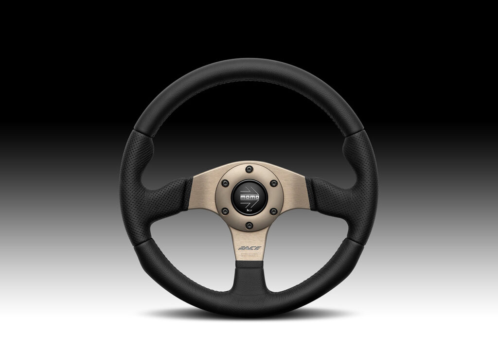 日本限定モデルからグローバル展開モデルへ！」30年の時を経て『MOMO