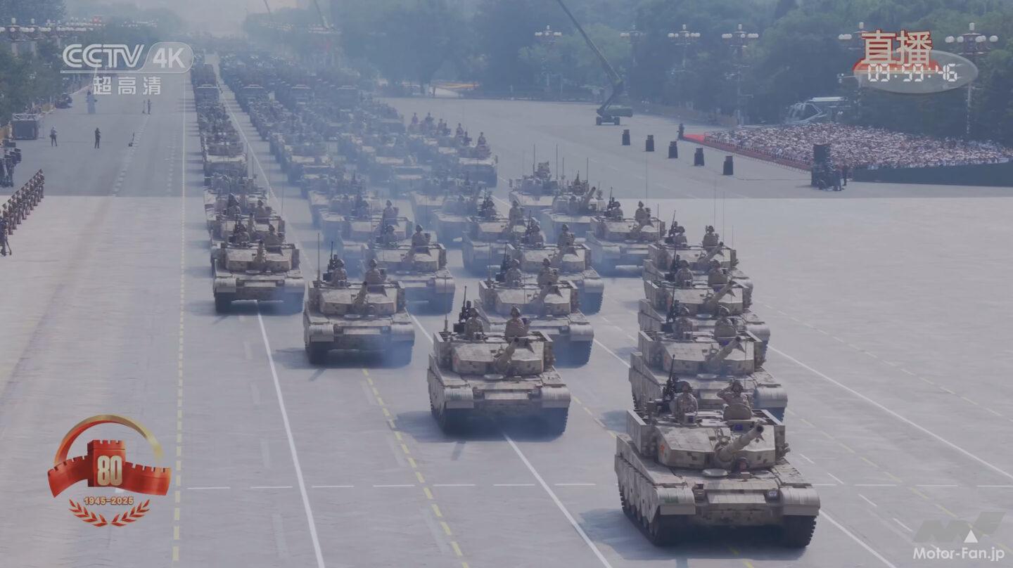 新型戦車は「弱くなった」!? 主砲をダウングレードした中国軍「100式