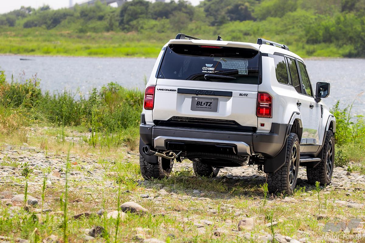 最新フォージドカーボンテールに注目！ ブリッツのマフラー、ニュル