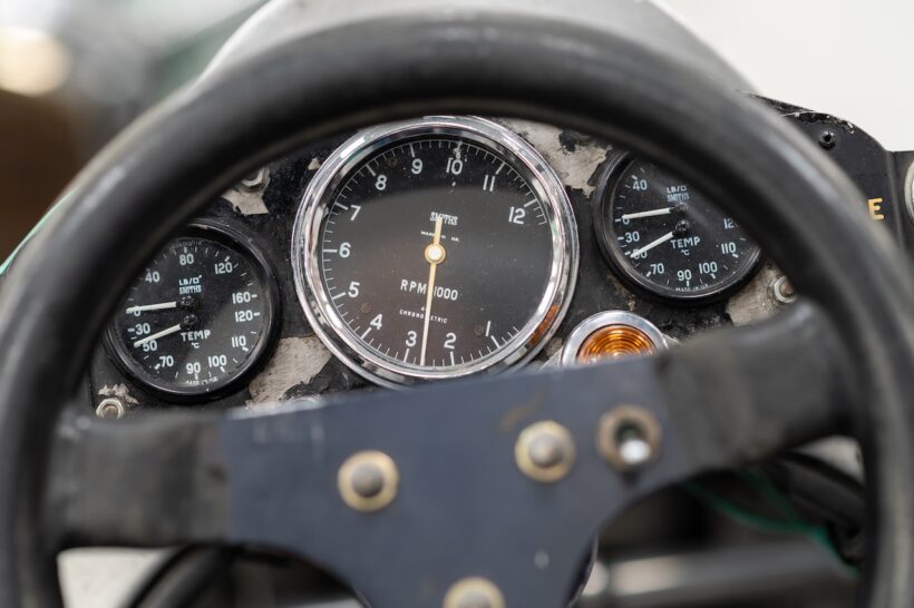 クラシック・チーム・ロータスを訪れたヤン・ラマース。