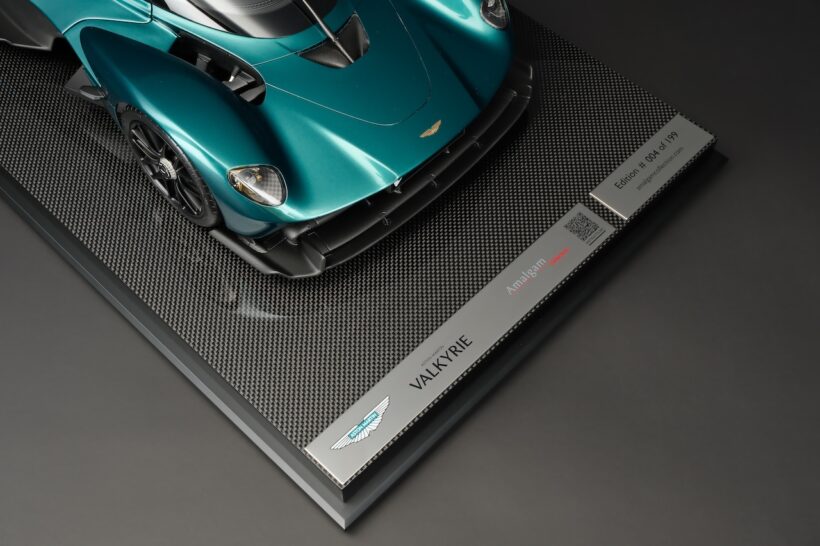 アマルガム・コレクションの「1/8 アストンマーティン ヴァルキリー」。