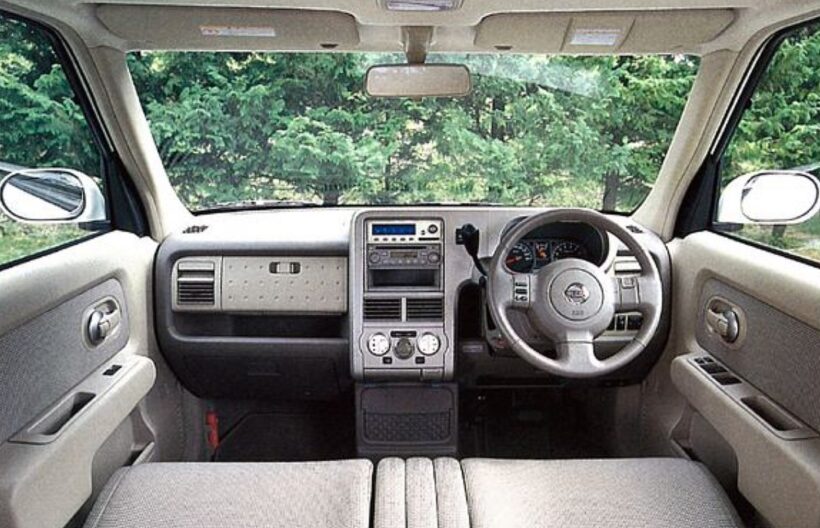 「キューブ・キュービック」のコクピット