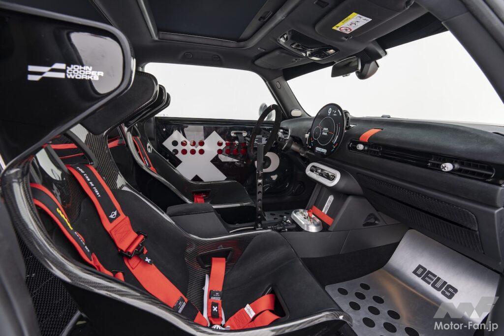 デウス エクス マキナが手がけた「MINI ジョン クーパー ワークス “マキナ”」。