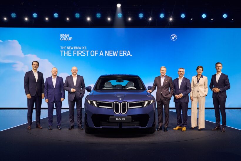 IAAモビリティ 2025でワールドプレミアされた「BMW iX3」は、ハンガリーのデブレツェン新工場で2025年後半から量産を開始する。