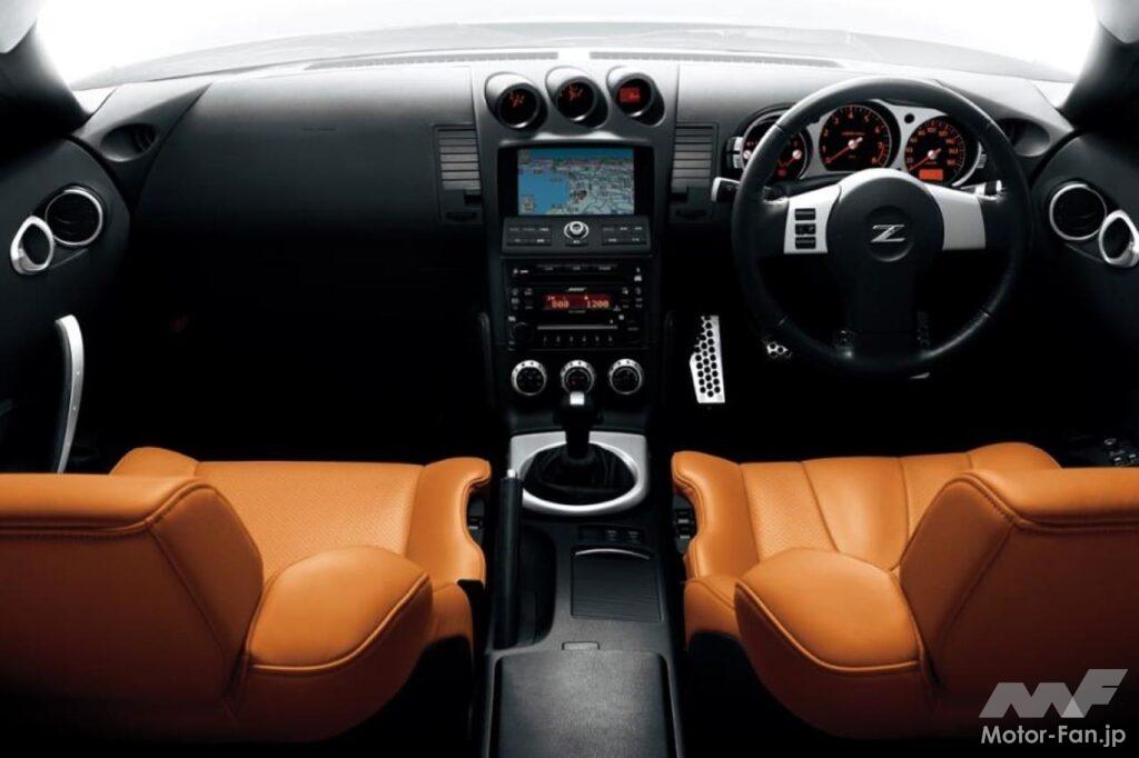Z33型「フェアレディZ」のマイナーチェンジモデルのコクピット