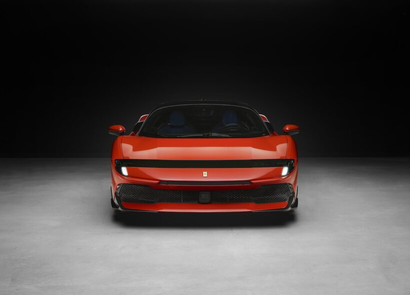 新型プラグインハイブリッドスーパースポーツ「フェラーリ 849 テスタロッサ」のエクステリア。