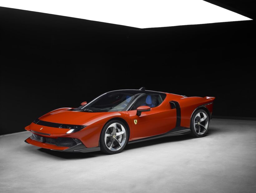 新型プラグインハイブリッドスーパースポーツ「フェラーリ 849 テスタロッサ」のエクステリア。