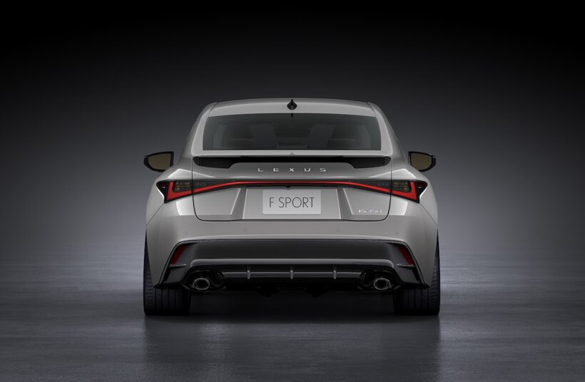 内外装を刷新した「レクサス IS」改良新型のエクステリア。