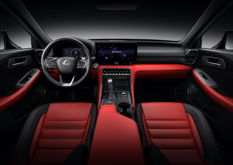 内外装を刷新した「レクサス IS」改良新型のインテリア。