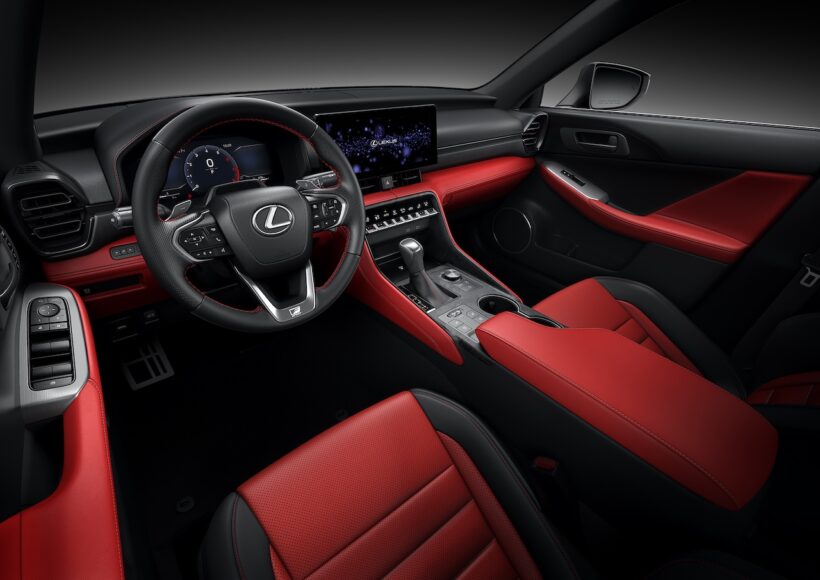 内外装を刷新した「レクサス IS」改良新型のインテリア。
