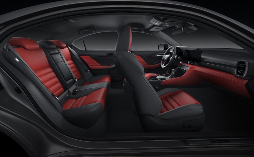 内外装を刷新した「レクサス IS」改良新型のインテリア。