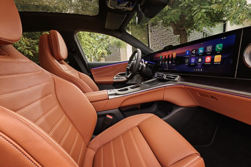 「メルセデス・ベンツ GLC with EQ テクノロジー」のインテリア。