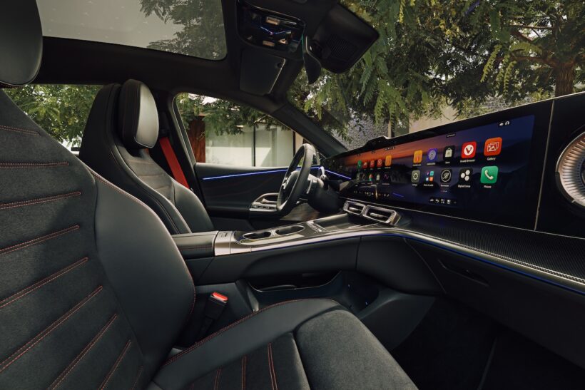 「メルセデス・ベンツ GLC with EQ テクノロジー」のインテリア。