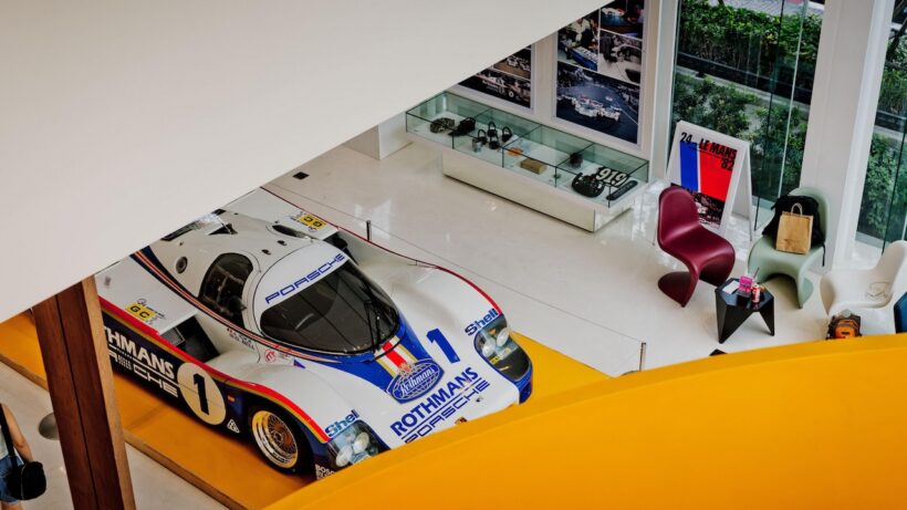 「クルヴィスタン バンコク」で開催された特別展『レースボーン（Raceborn）』。