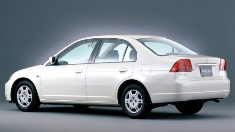 7代目「シビック(フェリオ)」のリアビュー