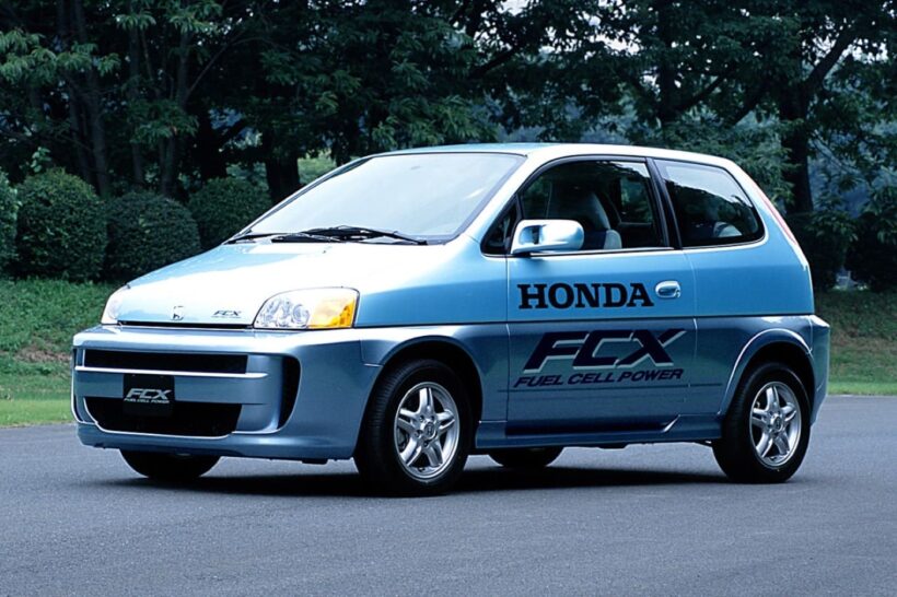 ホンダの燃料電池車「FCX」