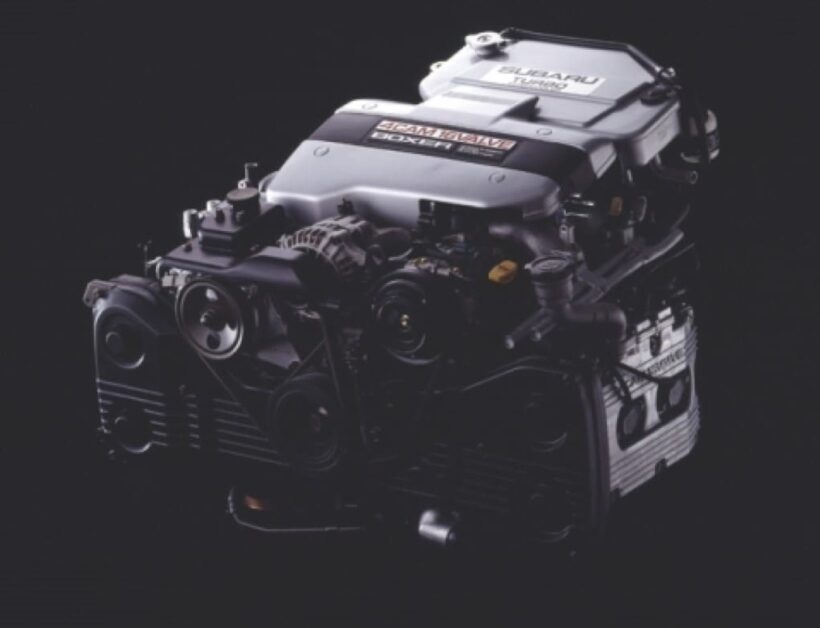 レガシィRS搭載の2.0L水平対向(EJ型)ターボエンジン