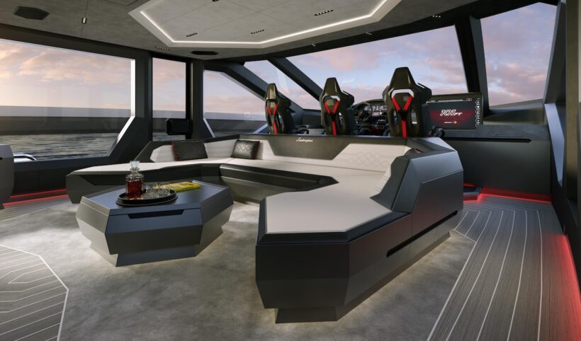 モナコ・ヨットショーで公開された高級ヨット「テクノマール フォー ランボルギーニ 101FT」。