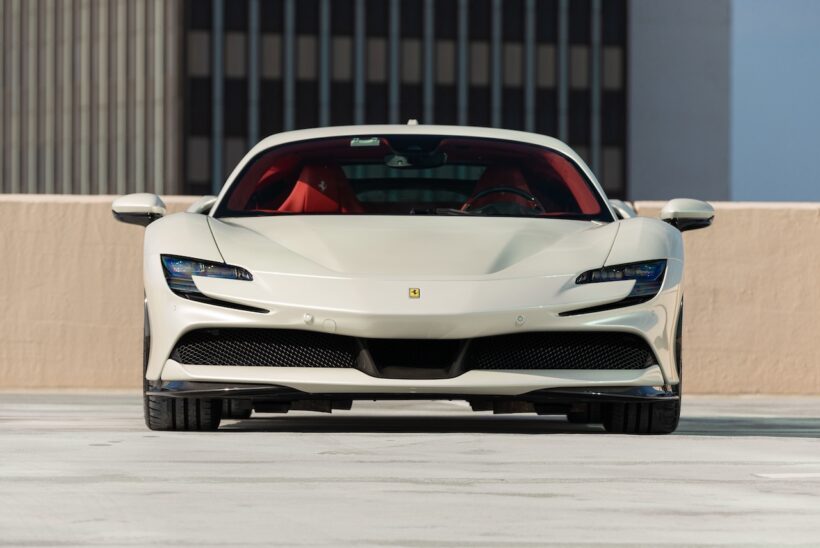 SF90 ストラダーレ