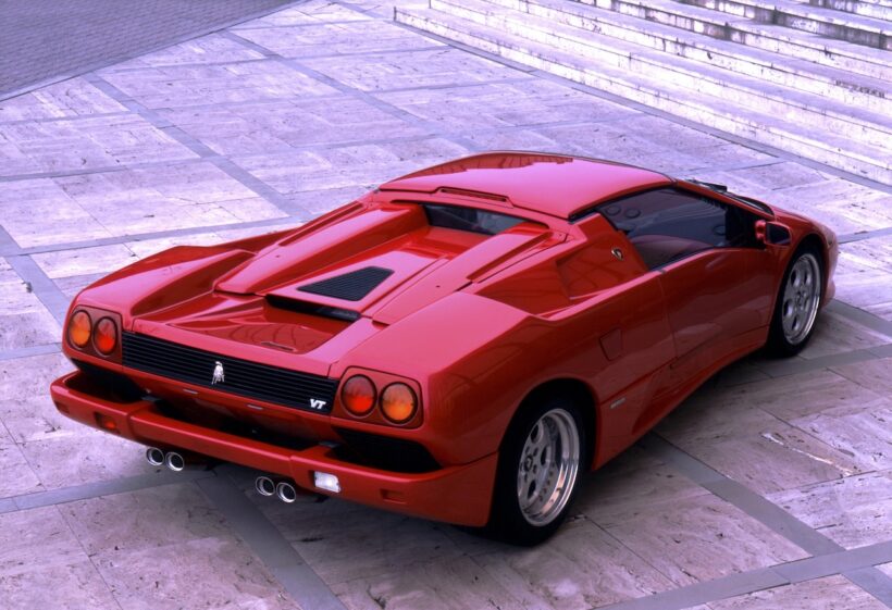 デビューから30周年を迎えたディアブロ特集、「ランボルギーニ ディアブロ VT ロードスター」。