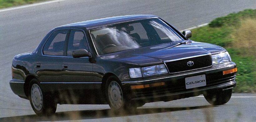 「セルシオ」(海外名：レクサスLS400)