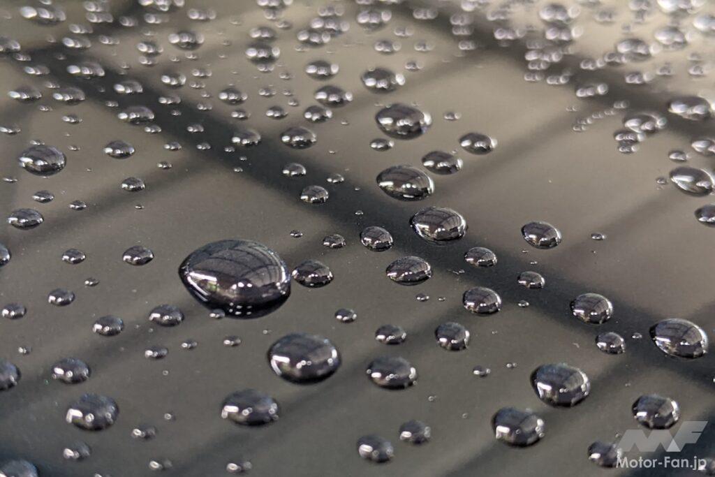 ガラス部にのった水滴