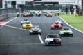 1日2レース開催されるダブルヘッダーだ。レースのスタート前はリーディングカーのM4が担う。