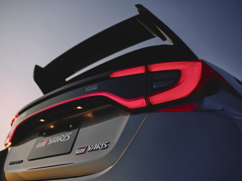 可変式リヤウイング