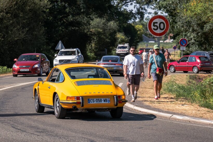 交差点は現在ロータリーとなり、7月のル・マン・クラシック開催時には非常に混雑する。